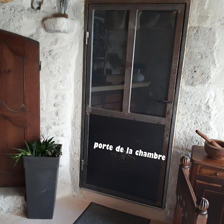 La Garde Adhemar, L'Escalier Medieval Eksteriør billede